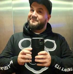 Meet your Posher, Mike